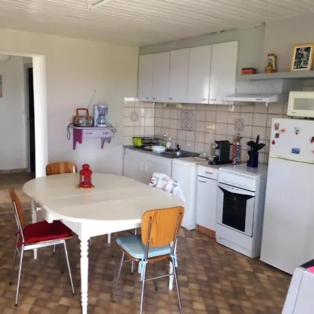 House With One Bedroom In With Enclosed Garden *